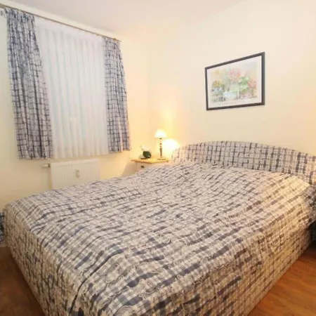 Haus Meeresblick Apartment Kuehlungsborn